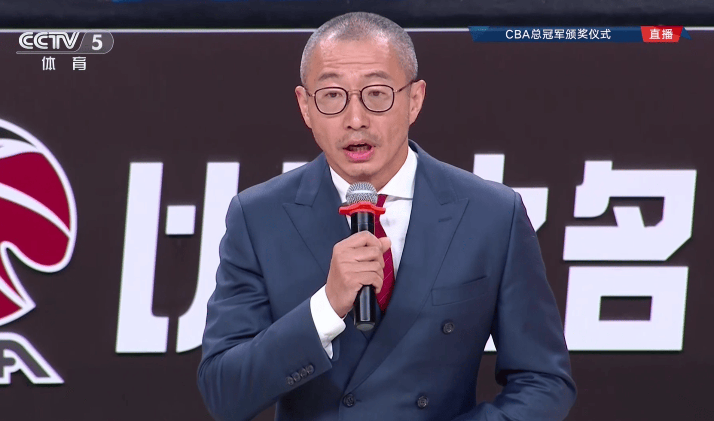 Karsa势不可挡球迷热议(karsa现在是哪个战队2024)